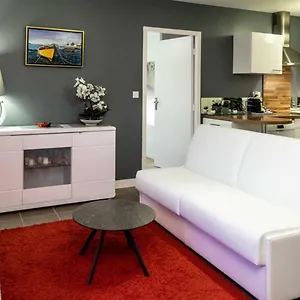  Appartement - Grand Standing - Terrasse - Internet - France